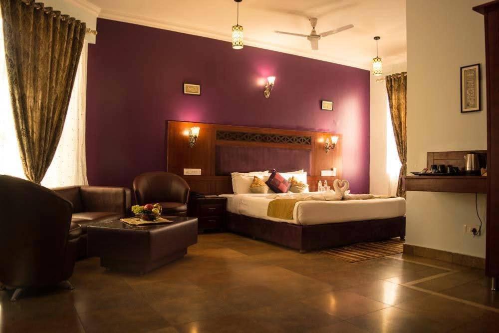 Wanders In Travel Company Hotel Madikeri Exterior foto