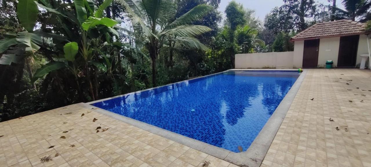 Wanders In Travel Company Hotel Madikeri Exterior foto