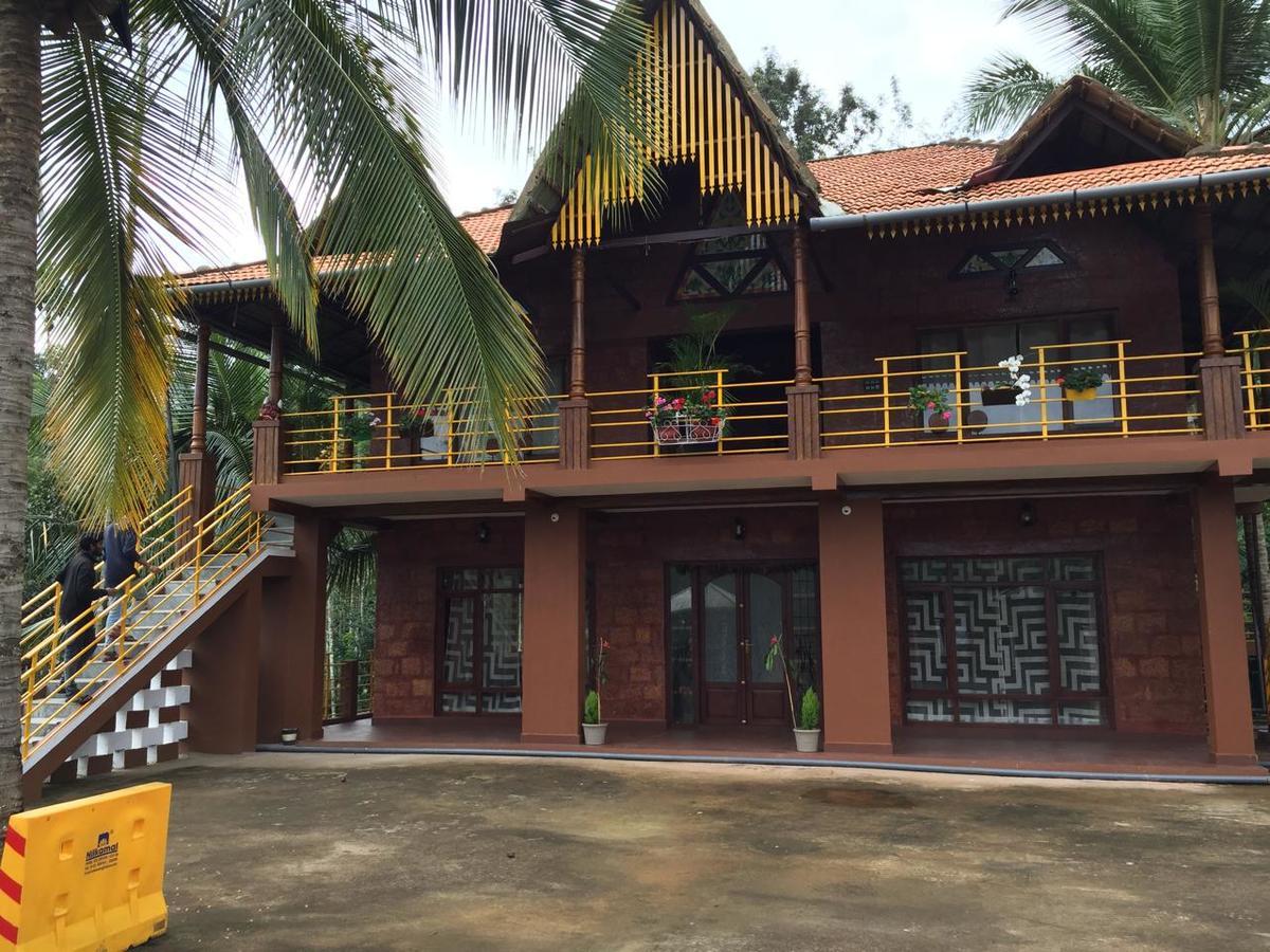 Wanders In Travel Company Hotel Madikeri Exterior foto